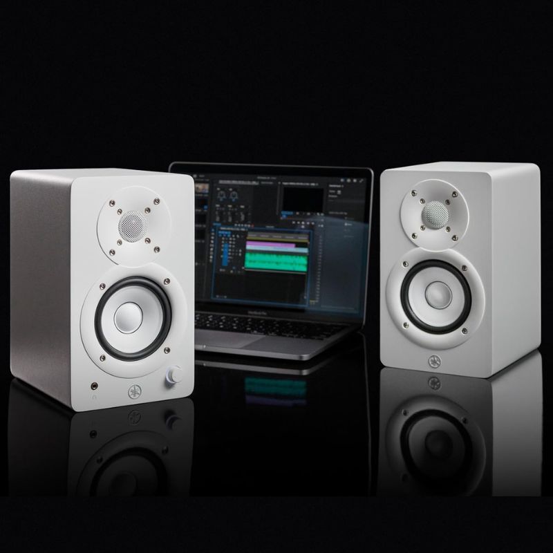 Yamaha hs3 Studio monitors